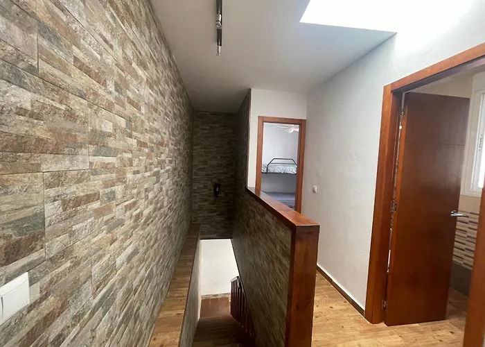 Casa Independiente Dos Plantas בית נופש קוניל דה לה פרונטרה